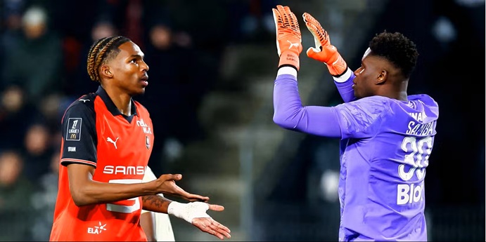 �ù���ҧ���! �Ѵ��� '�ѡࡵ�' ���������������ŵ�Ҵ�ͺ���