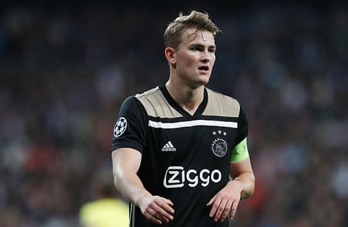 �ա 75 ��ҹ! ʹյ��ѧ�ѵ�������˧����� '�� �ԡ��' �Ѻ��� VvD