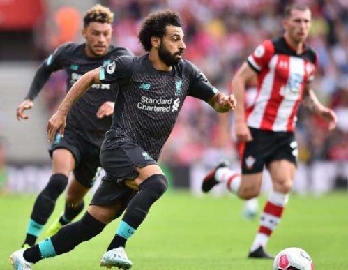 �������Ѻ�ͺ�ص���Ẻ�������� VAR �ҡ����