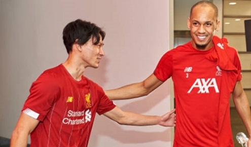 JK �͡˧������ͧ��ѺἹ 