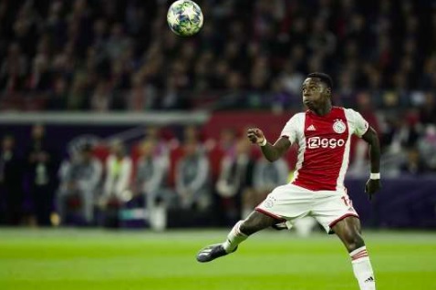 ���ظ˹ѡ! ˧���������� '�����' ��ҵ�� 1.3 �ѹ��ҹ