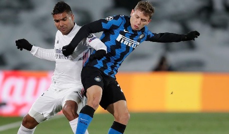 ˧��-�� ������ʹ� '��������' ��ҧ���˭�