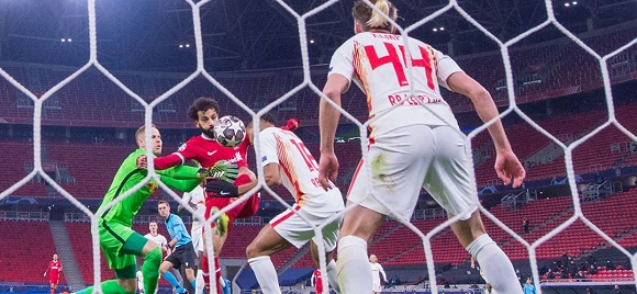 ���ʶԵ���ѧ�� '˧��' �غ�Ż�ԡ�����ͺ 8 ��� UCL