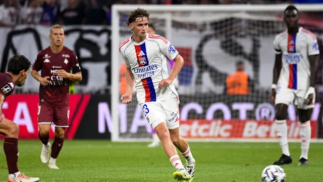 ���ū��ͧ���� '����ѹ' ʹյ�硻������������������ҧ�Ѻ