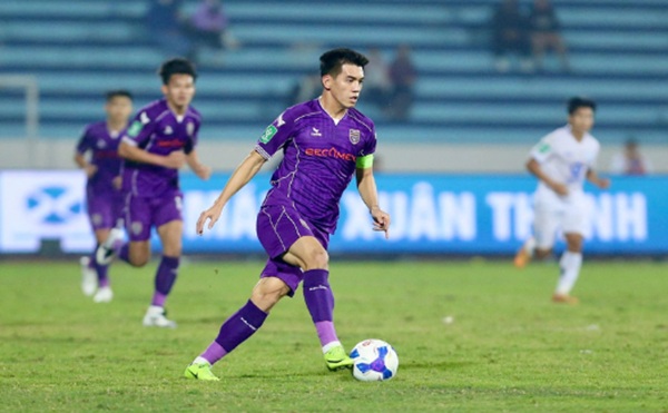 Nguyễn Tiến Linh � Chân sút chủ lực của bóng đá Việt Nam đương đại