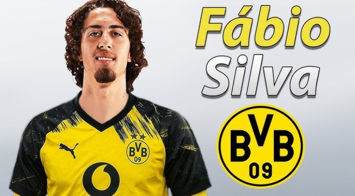Fábio Silva: Young Striker in European Football
